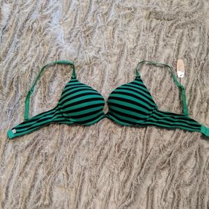 VS 32C bra brand new with tags